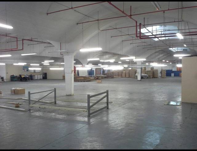 2,200M² WAREHOUSE TO LET IN NDABENI